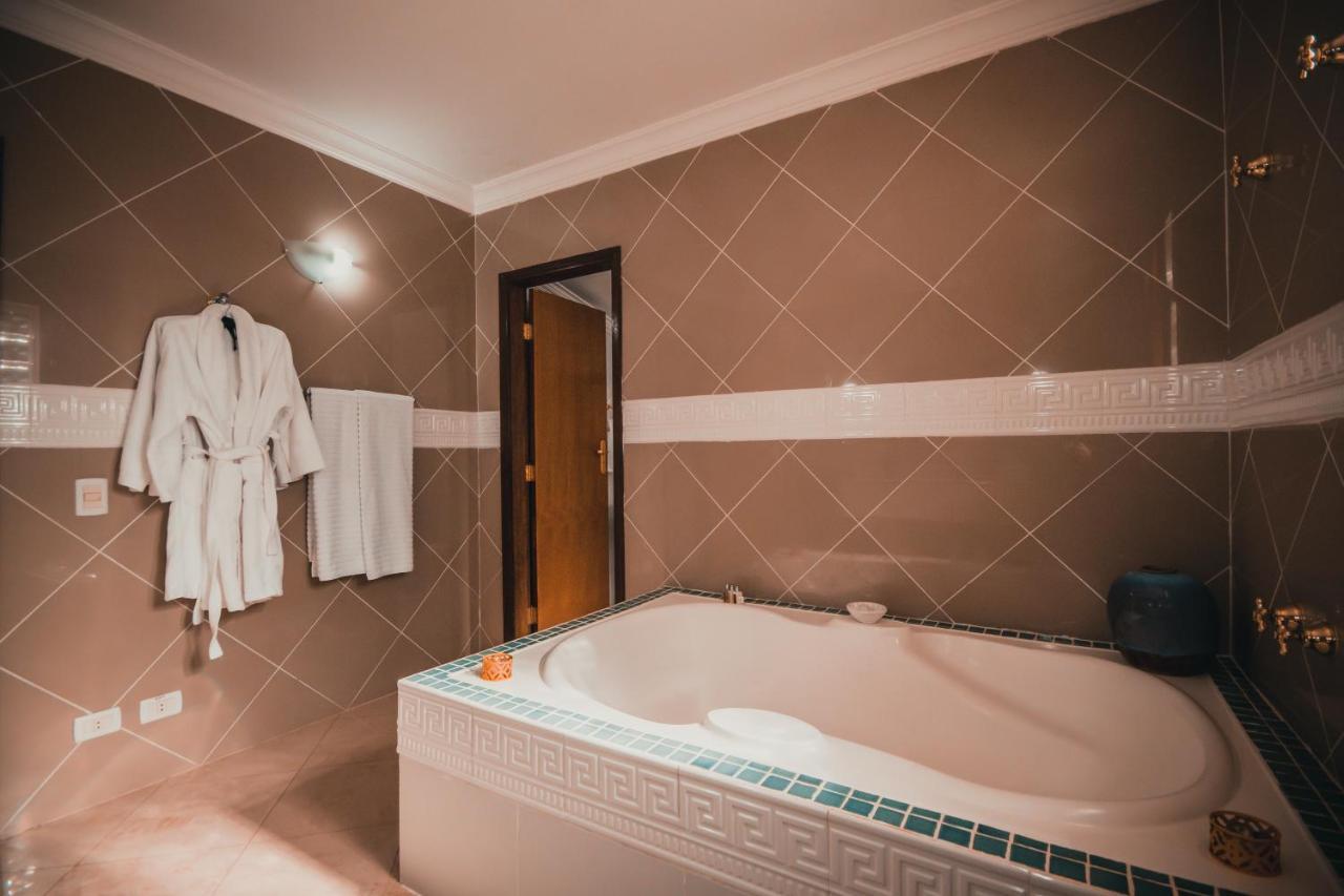 Suíte com Cama King-size e Varanda