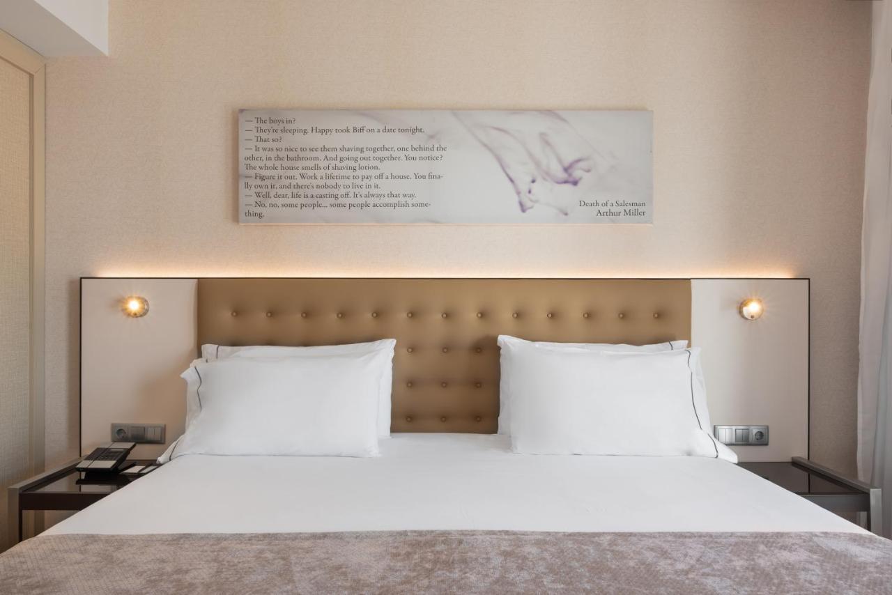 Quarto com Cama de Casal ou 2 de Solteiro