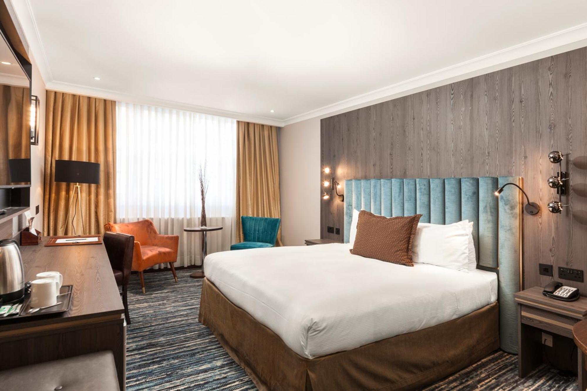 Quarto Superior com Cama King-size