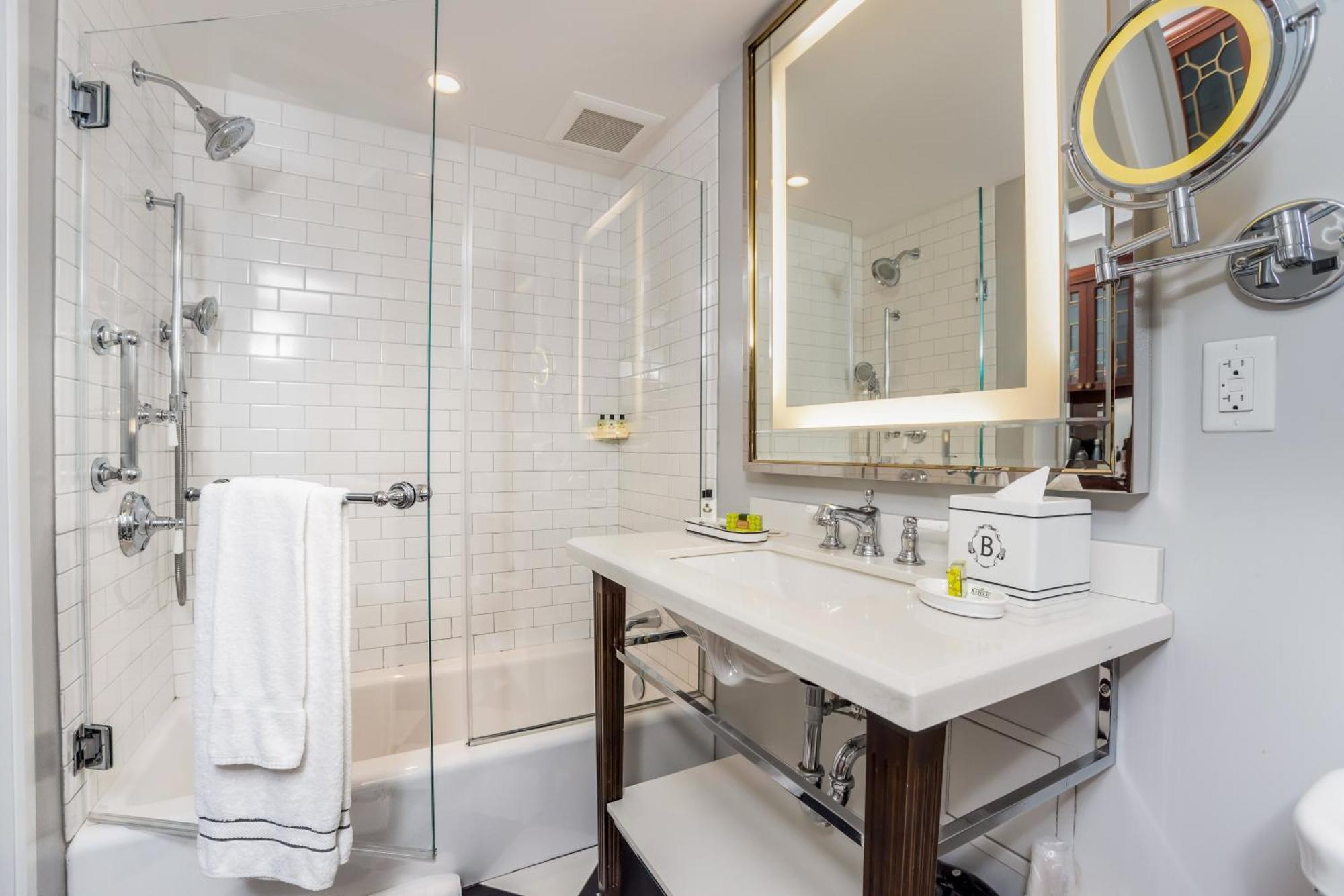 Classic Double Room with Two Double Beds,1275977350:JPEG