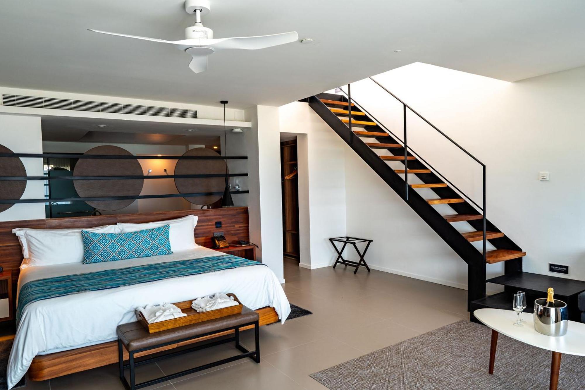 Suíte Elegance VIP com Piscina de Imersão e Wi-Fi Gratuito - Apenas Adultos (Maiores de 18 anos)