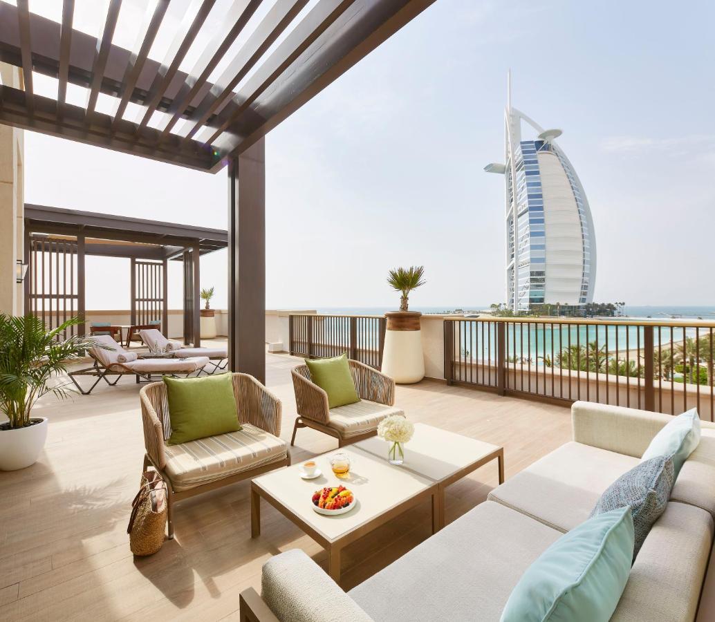 Suíte com Vista do Burj, Transfer (Aeroporto), Vantagens da Suíte e Acesso ao Clube de Praia