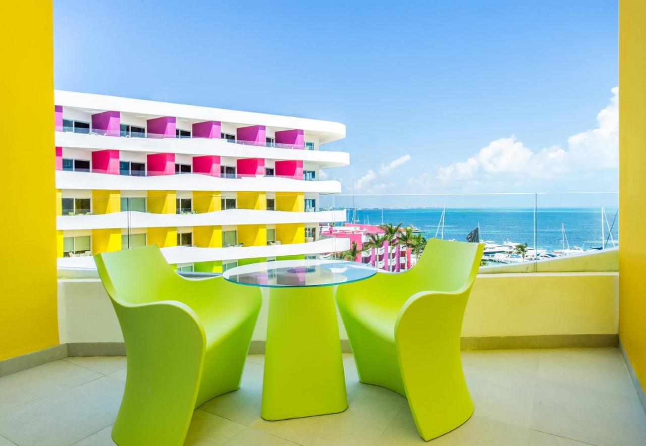 Torre Bash com Vista do Mar