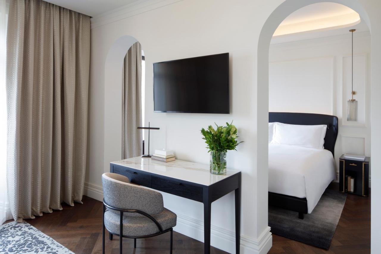 Suíte Júnior com Cama King-size, Sofá-Cama e Vista