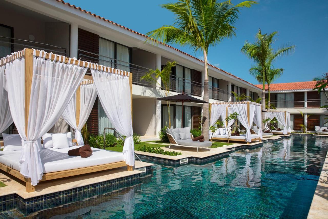 Suíte Júnior Club com Cama King-size - Acesso Direto à Piscina