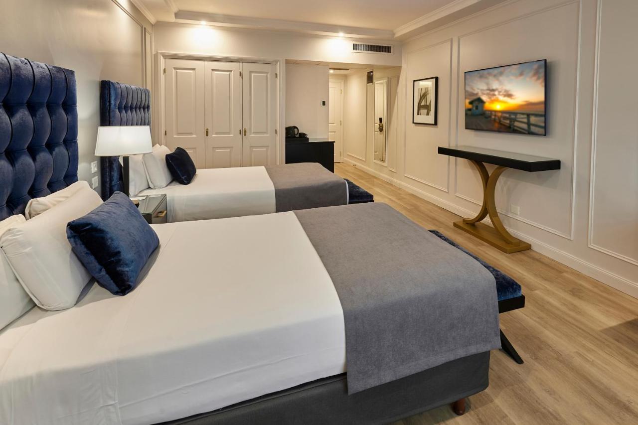 Deluxe Queen Room with Two Queen Beds,1498884595:JPEG