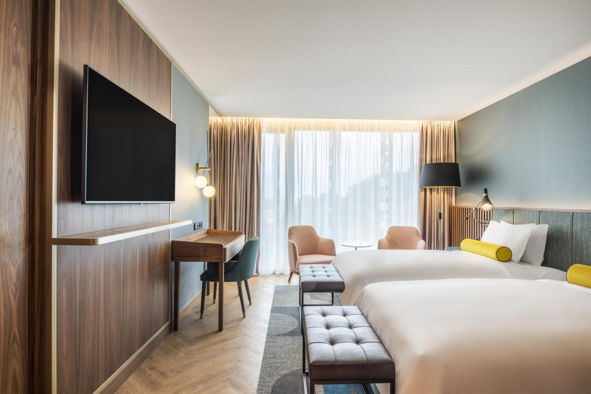 Quarto Deluxe com 2 Camas de Solteiro e Vista do Jardim