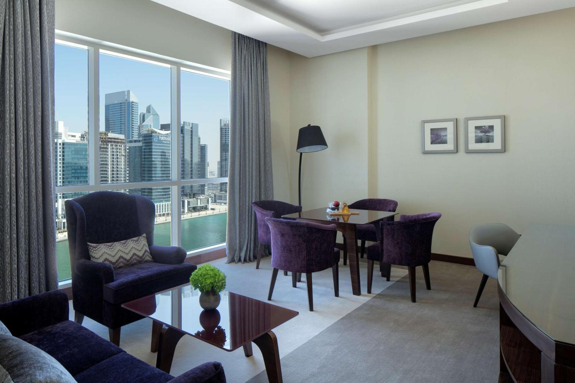 Suite with Downtown View and Lounge Access