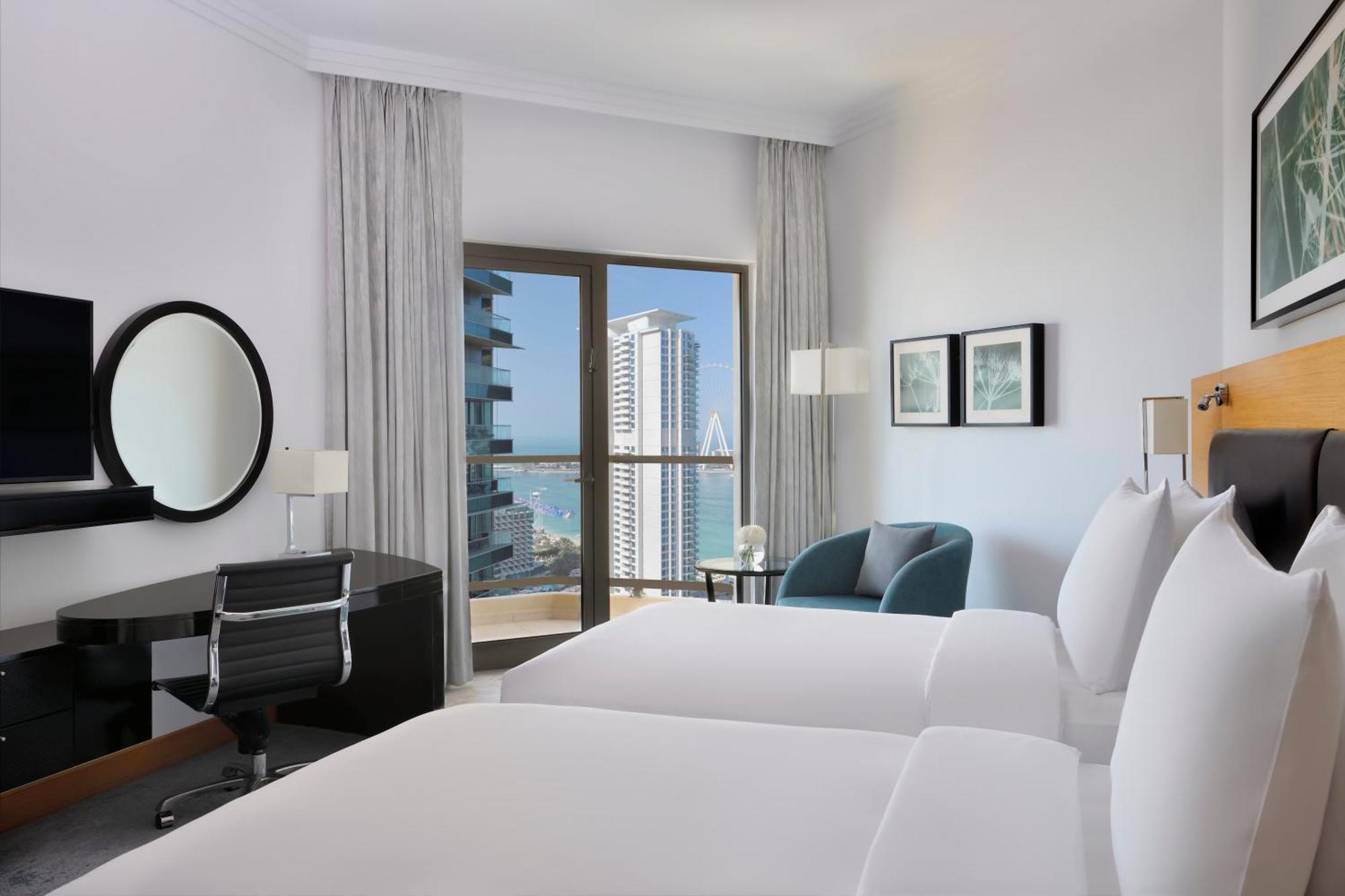 Executive Twin Partial Sea View with Balcony, Lounge Access, Breakfast, Refreshments & Evening drinks and Canapés