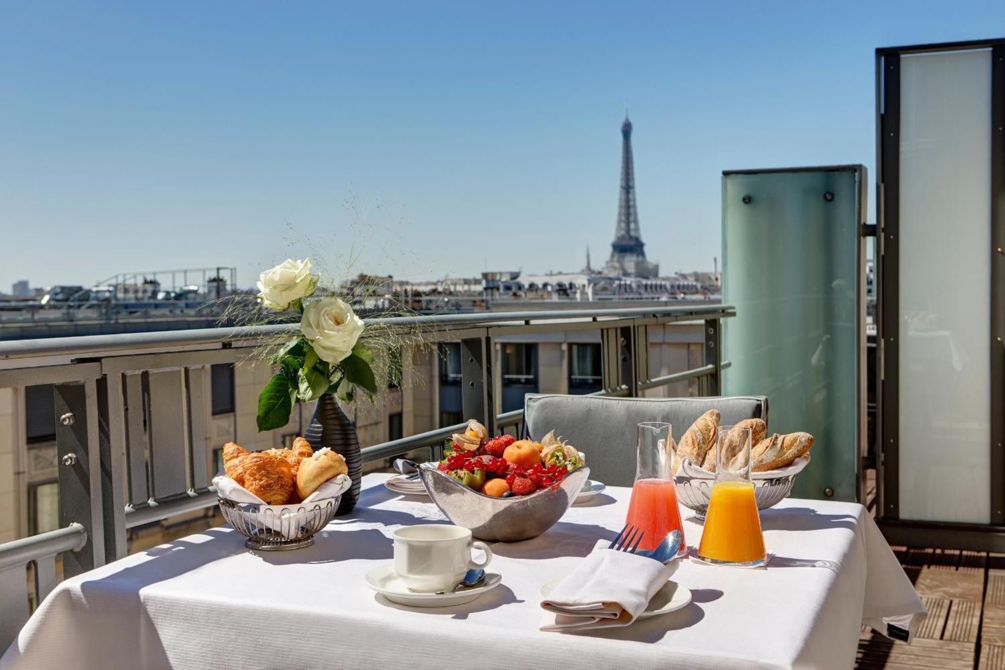 Quarto Prestige com Vista da Torre Eiffel