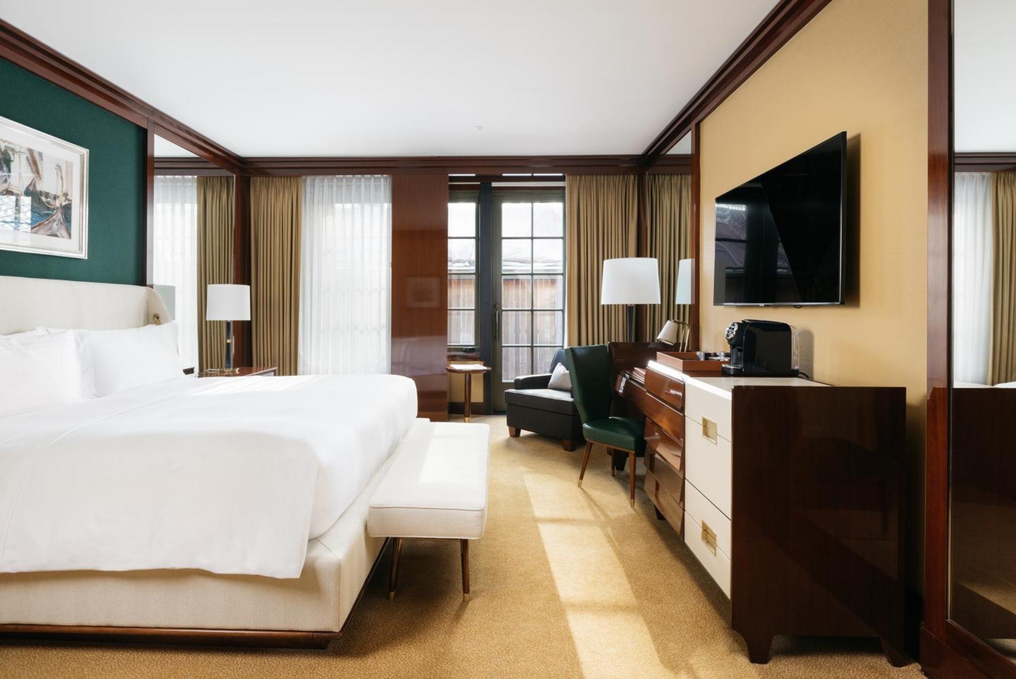Quarto Deluxe com Cama King-size, Varanda Térrea e Vista da Cidade