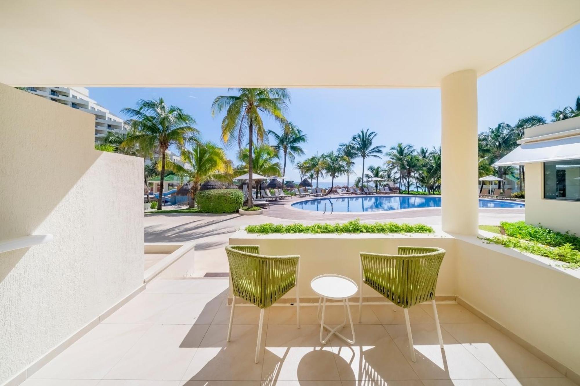 Casa de Luxo com Vista da Piscina para Uso Individual