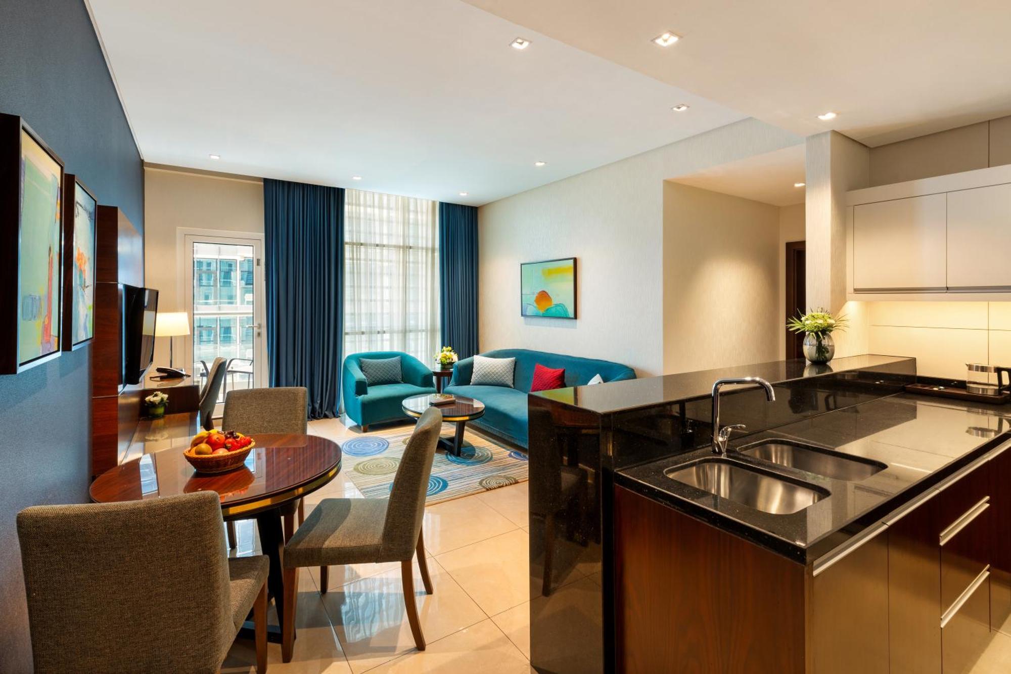 One Bedroom Apartment Canal View