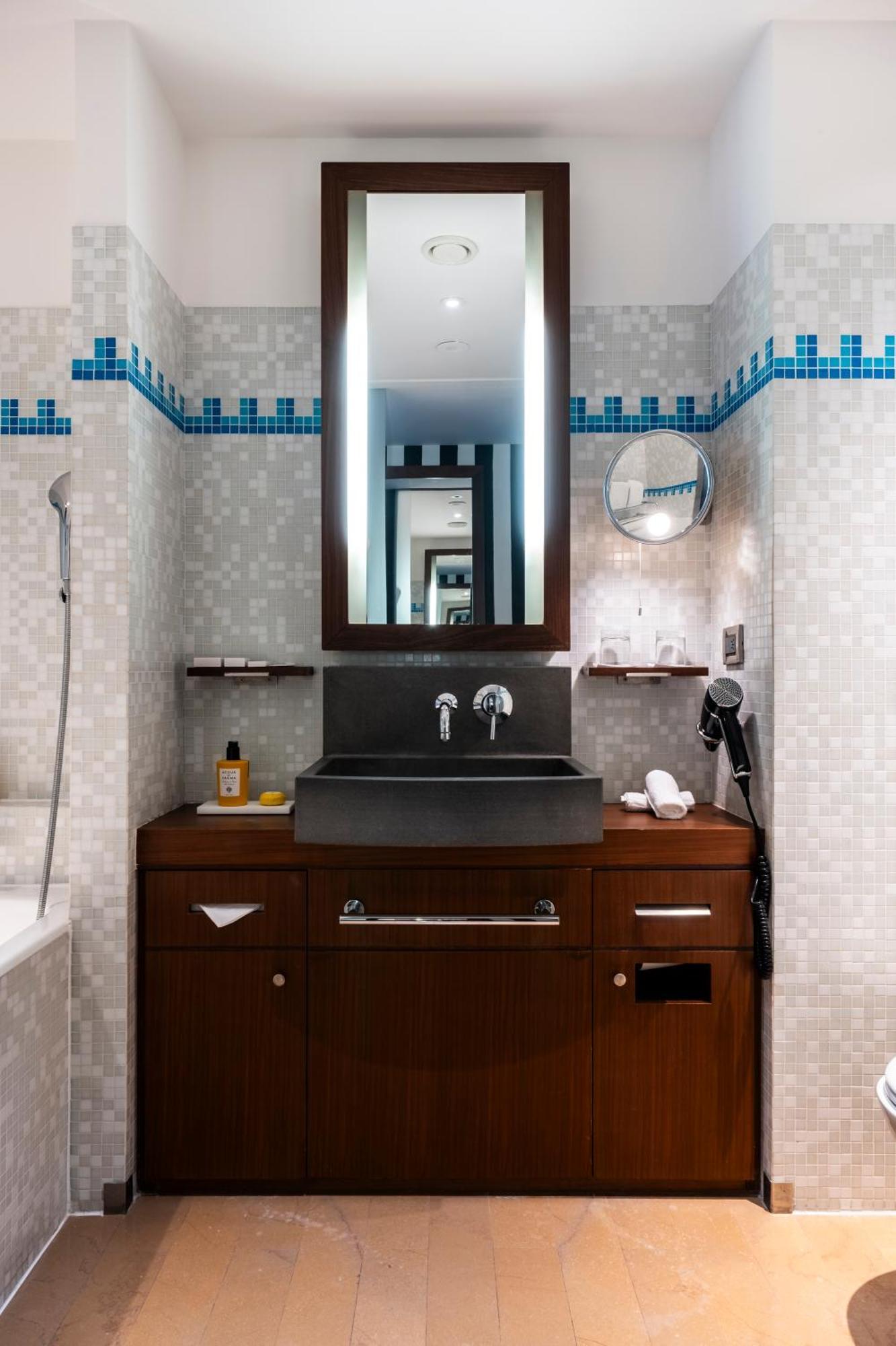 Deluxe Double Room,1651166421:JPEG