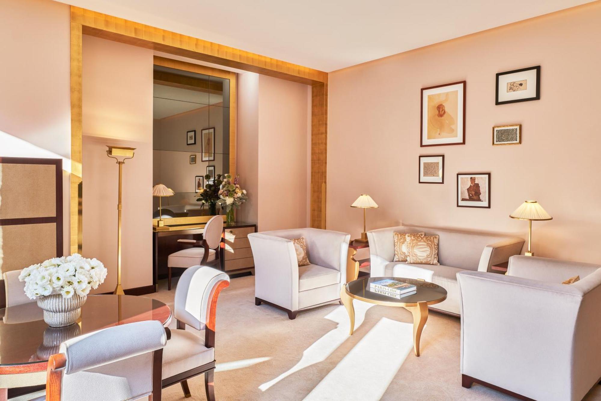 Deluxe Suite,1662981084:JPEG