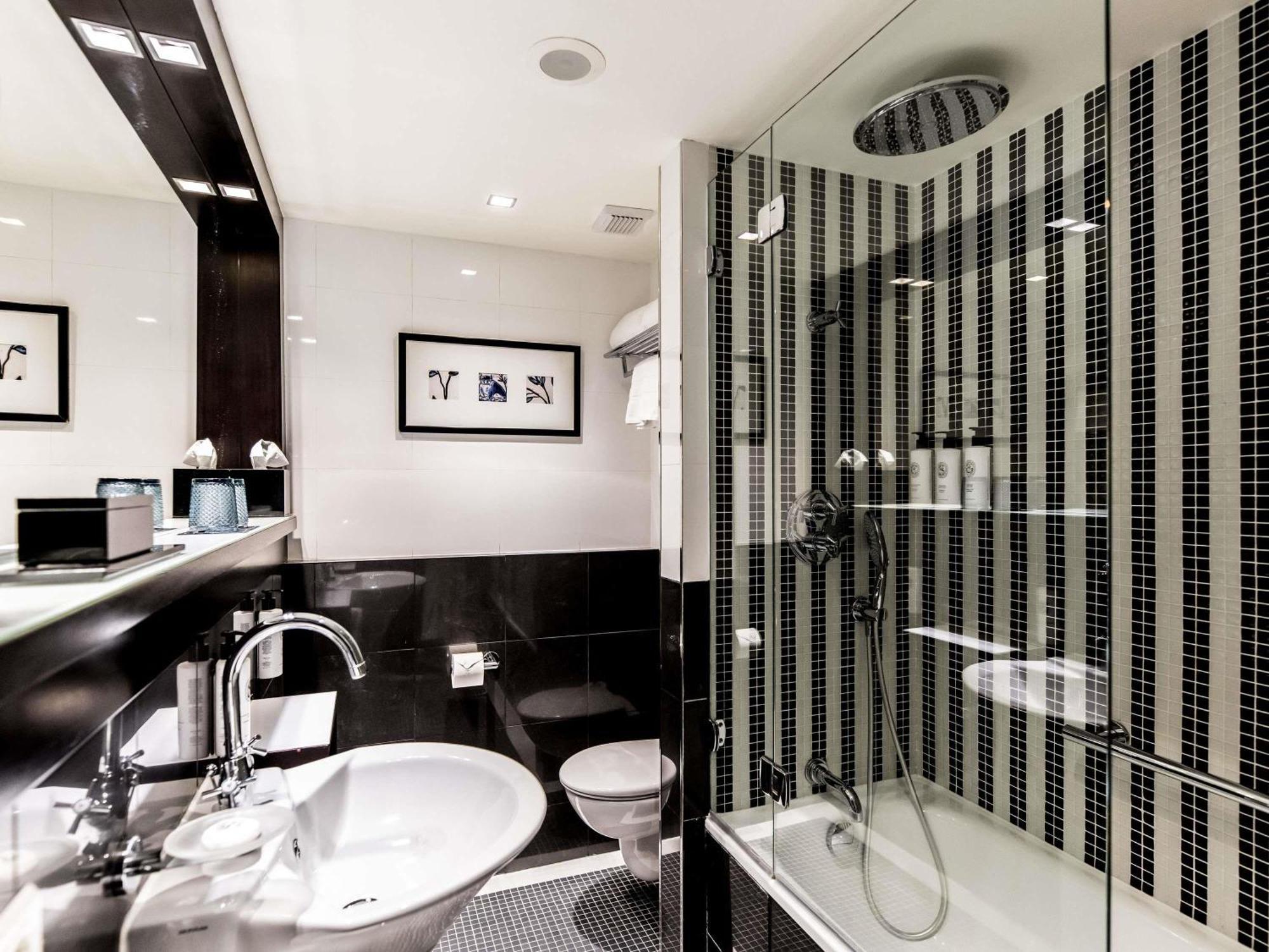 Quarto Luxo com 2 Camas de Solteiro