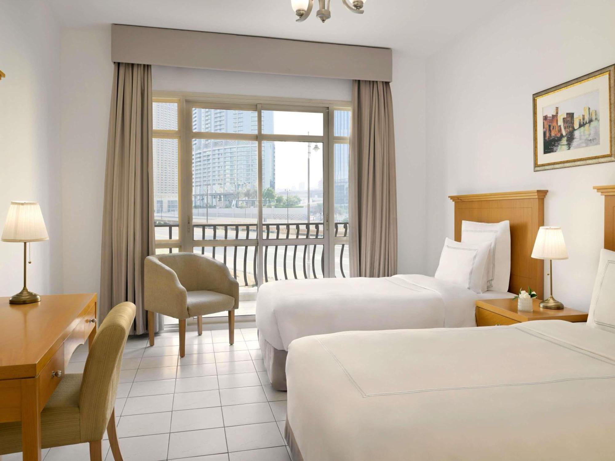 Three-Bedroom Deluxe Apartment,1742579090:JPEG