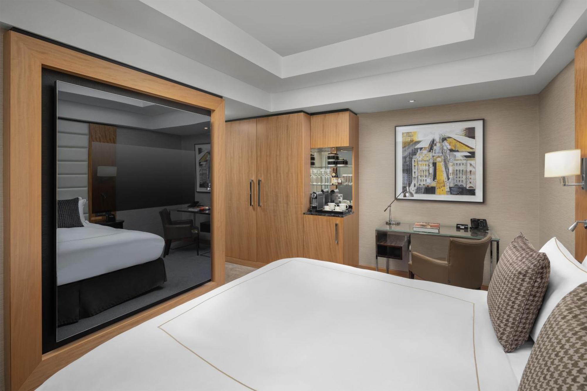 Quarto Superior com Cama King-size