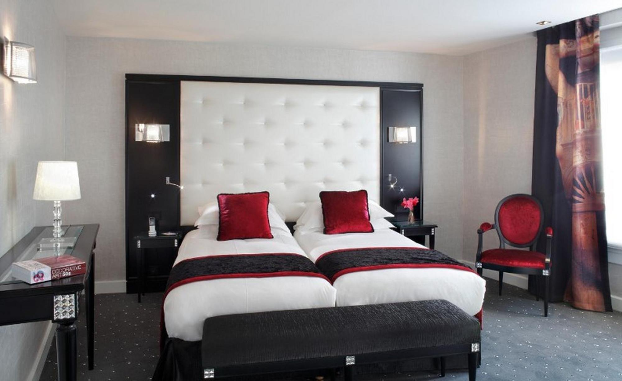 Quarto Superior com 2 Camas de Solteiro