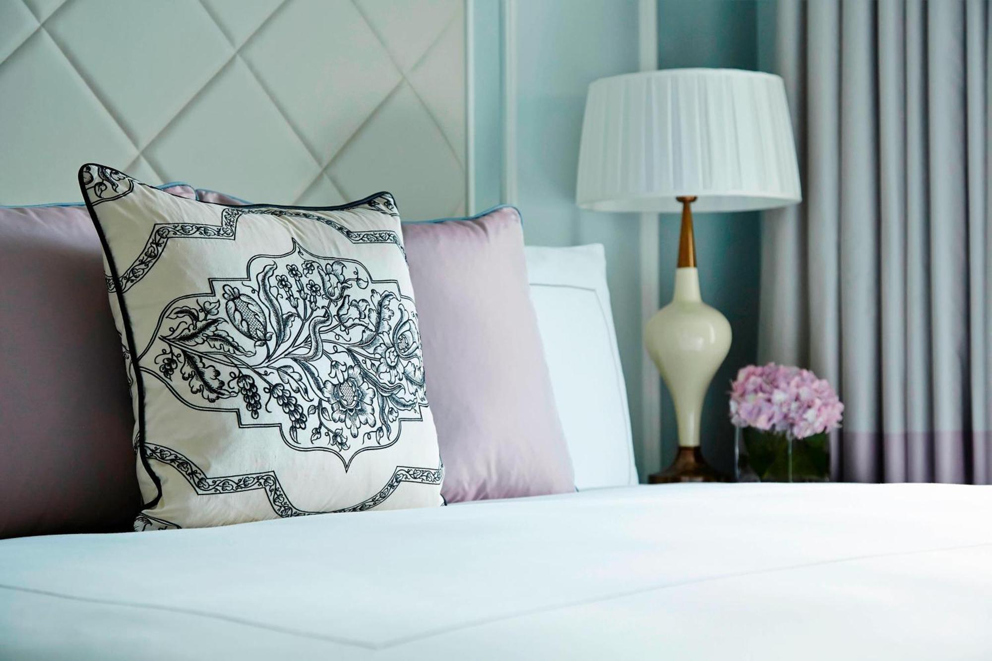Suíte Premier com 1 Cama King-size, Sofá-cama e Acesso ao Lounge Executivo