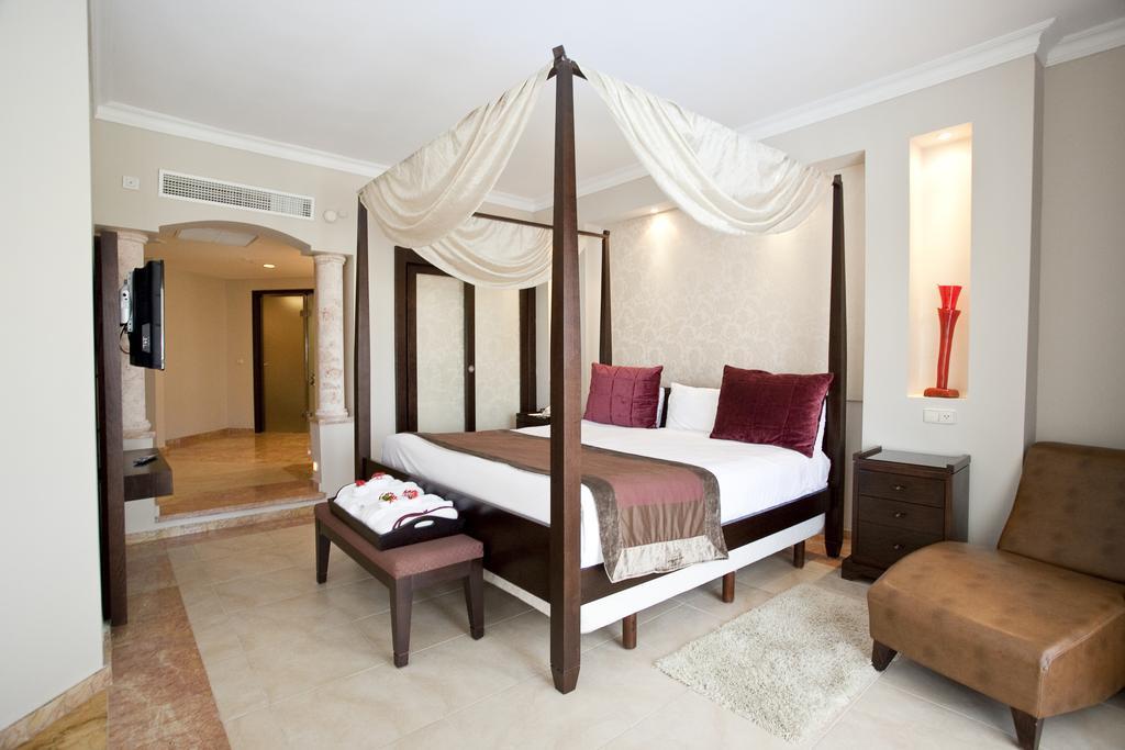 Suíte VIP Elegance de 1 Quarto com Banheira de Hidromassagem (Apenas Adultos Maiores de 18 Anos) - Wi-Fi Gratuito