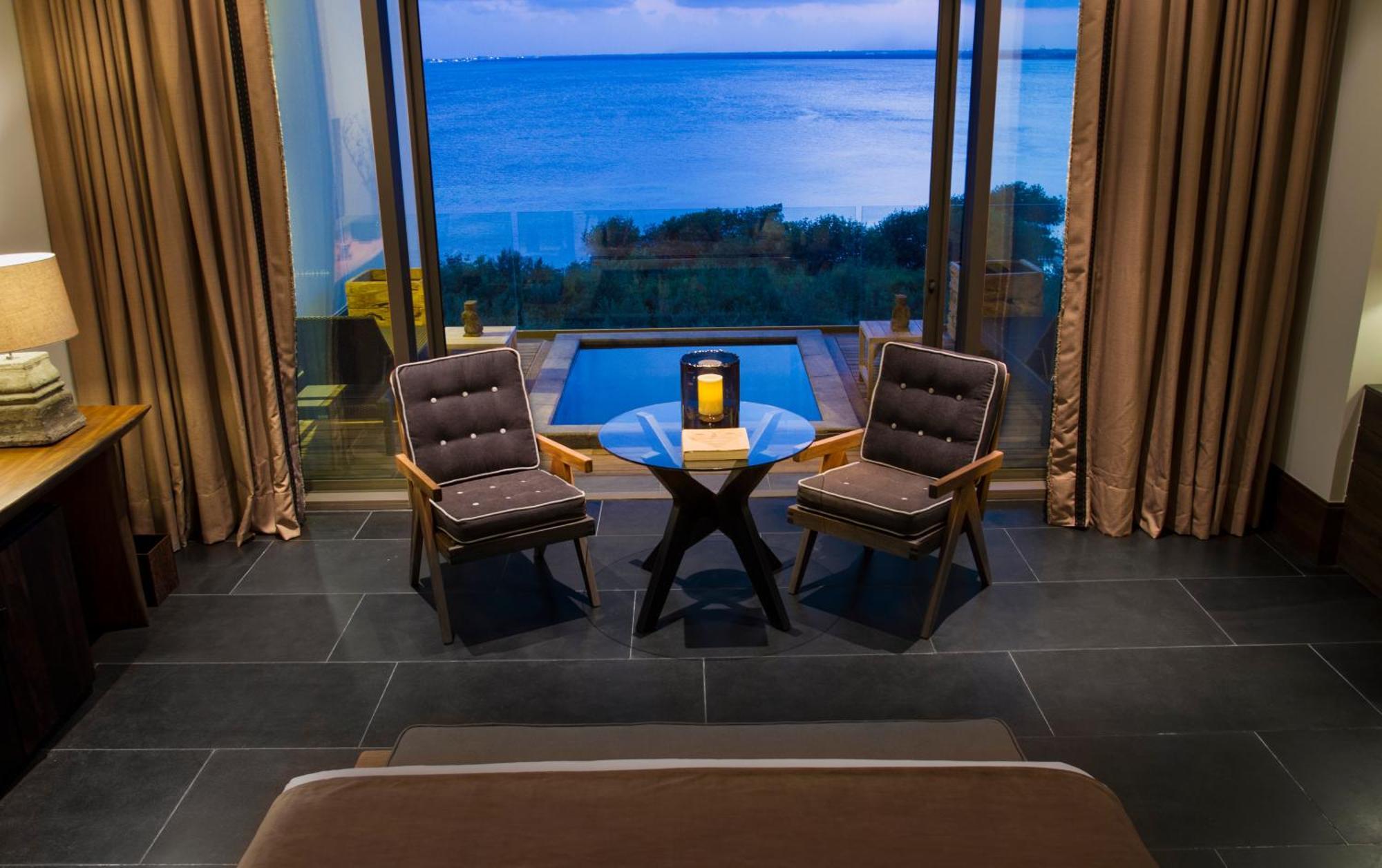 Suíte Júnior com Vista para o Mar