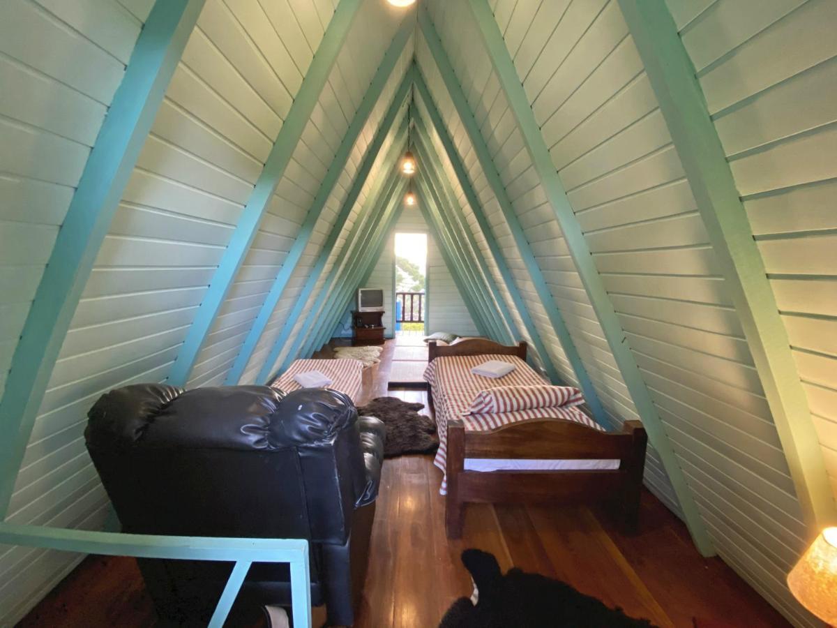 Chalé Duplex com Piscina Pequena
