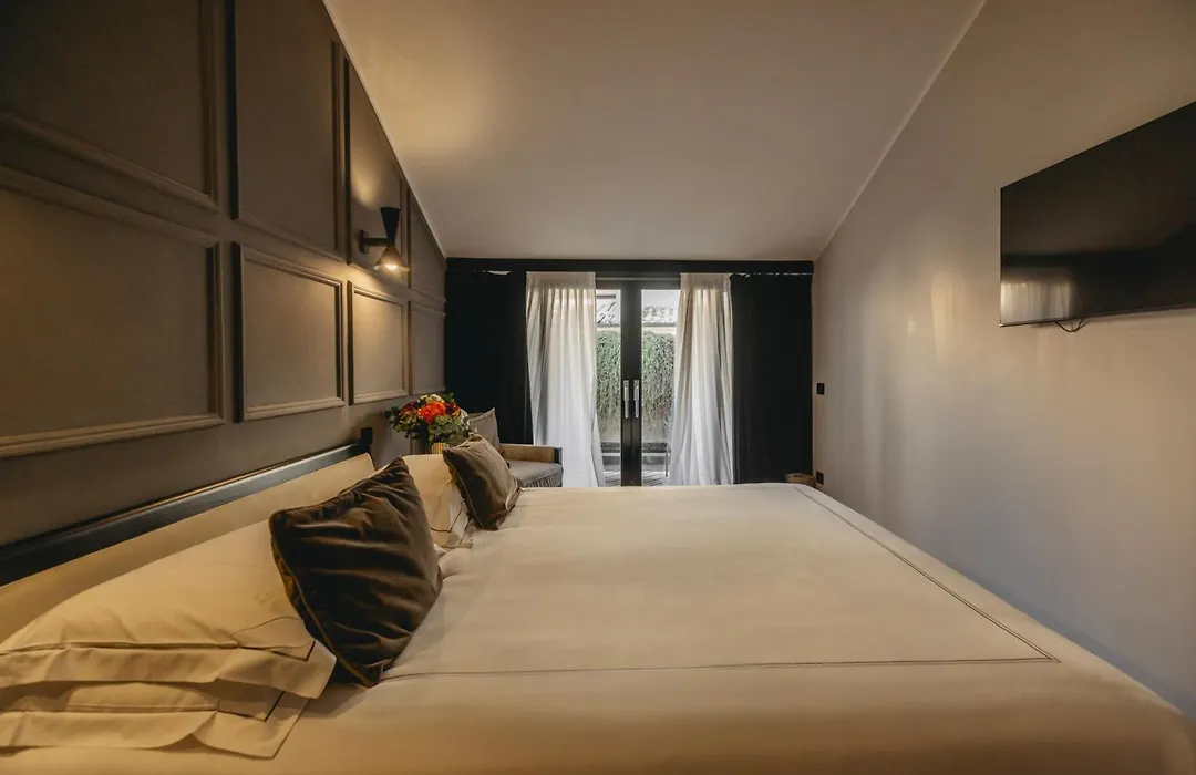 Roma Luxus Hotel-1