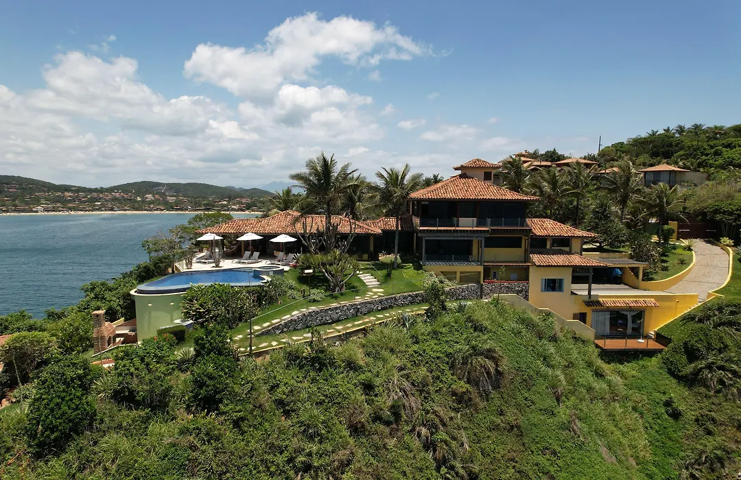 Cliffside Luxury Inn-1