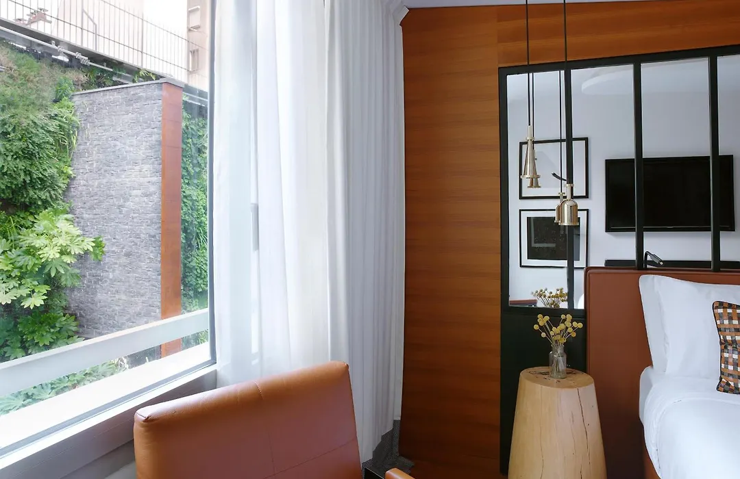 Renaissance Paris Republique Hotel & Spa-1