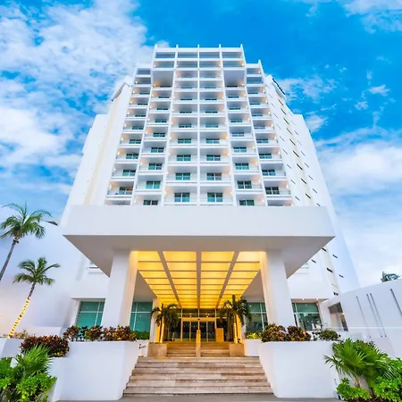 Altitude At Krystal Grand Cancun-3