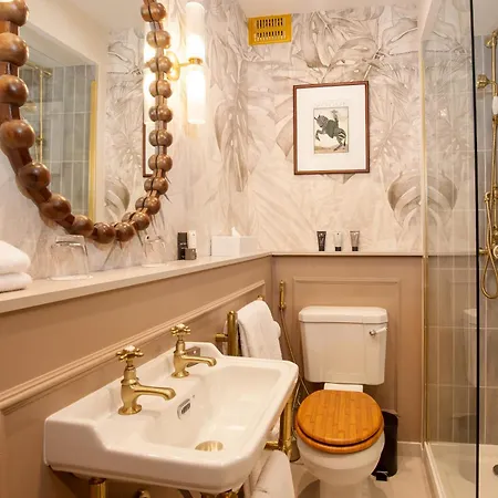 The Capital Hotel, Apartments & Townhouse - Small Luxury Hotels Of The World-3