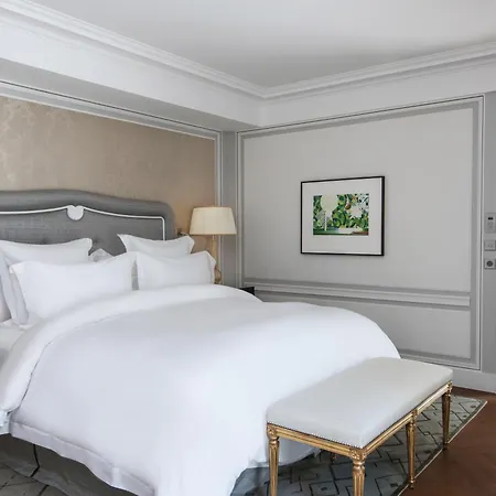Hotel De Crillon-3