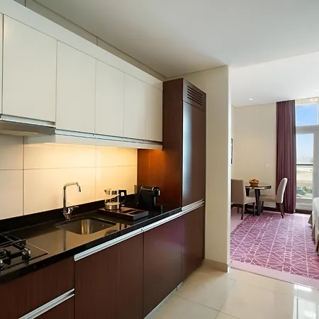 Royal Continental Suites Business Bay-2