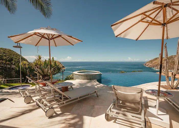 Cliffside Luxury Inn Búzios