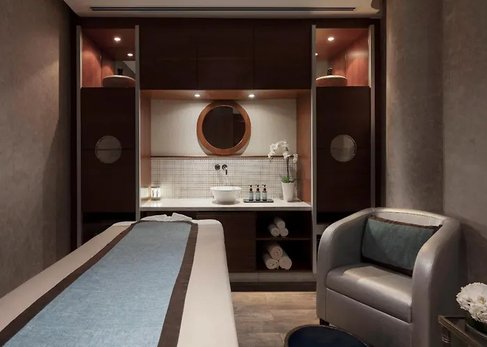 Jumeirah Emirates Towers Dubai