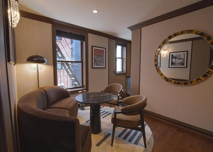 Iroquois New York Times Square Hotel